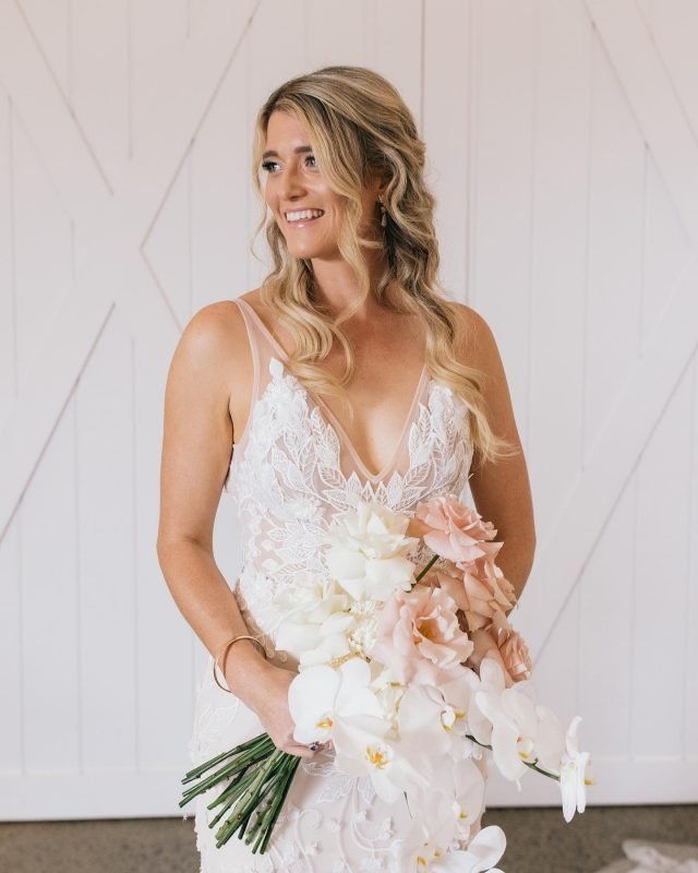 Kaitlin ✨
What a perfect day @summergroveestate 💗

Photographer @figtreepictures
Venue @summergroveestate
Celebrant @brentjonescelebrant 
Florist @joyfioriflorals 
Videographer @jnortheastfilms 
Dress @madewithlovebridal 
Hire @theplantedcompany 
Entertainment @michaellorand 
Cake @twolittlebakers 
@tweedcoastweddings 

#tweedcoasthairstylist #tweedcoastmakeupartist #tweedcoastweddings #weddings #weddings2022 #airbrushmakeup #flawlessmakeup #summergroveweddings #northernnswweddings #goldcoastevents #australianbrides #goldcoastwedding #weddinggoals #tweedcoastweddings #weddingaustralia #intimatewedding #modernwedding #byronbaywedding #tweedcoastwedding #goldcoast #wedding